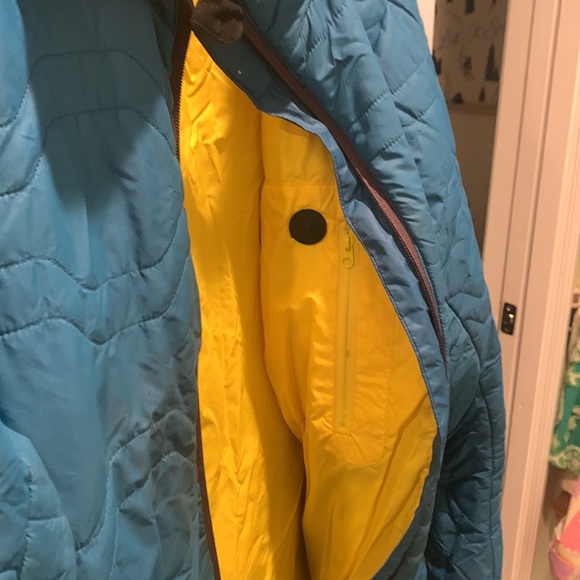 Teal mid-weight jacket used but still has lots of life left - Picture 2 of 3